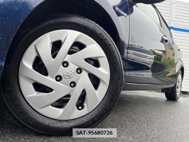 Toyota AQUA 2018-02 7867240-12