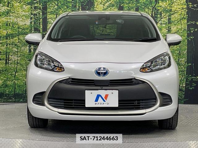 Toyota AQUA 2022-03 7867652-13