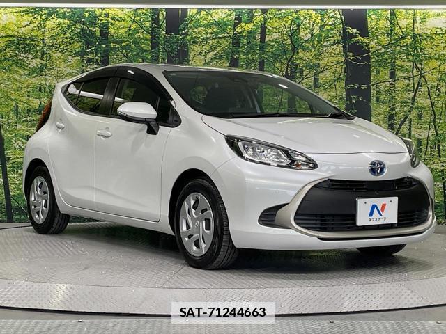 Toyota AQUA 2022-03 7867652-15