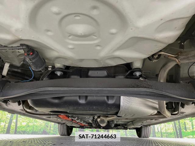 Toyota AQUA 2022-03 7867652-18