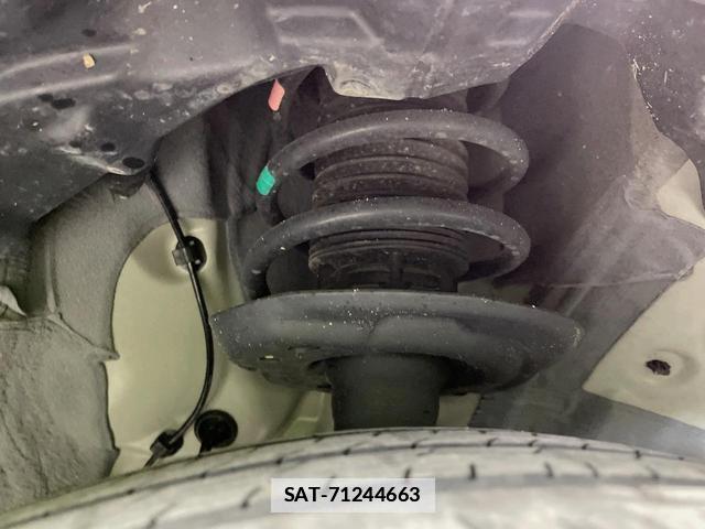 Toyota AQUA 2022-03 7867652-19