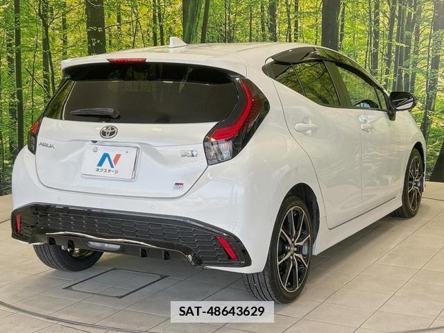Toyota AQUA 2023-02 7867950-16