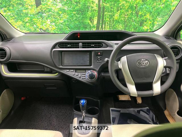 Toyota AQUA 2012-02 7868308-1