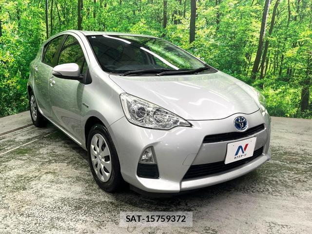 Toyota AQUA 2012-02 7868308-14