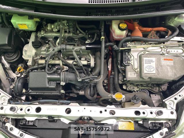 Toyota AQUA 2012-02 7868308-16