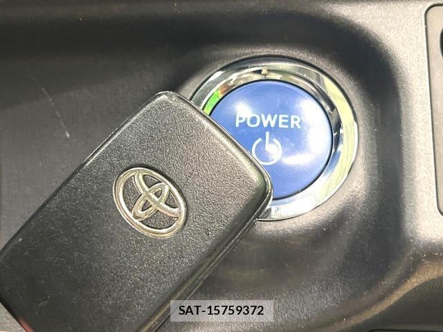 Toyota AQUA 2012-02 7868308-4