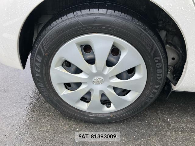 Toyota AQUA 2012-01 7868658-4