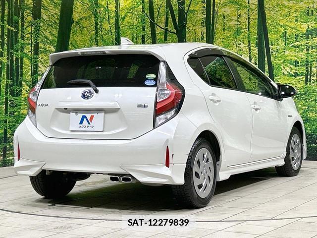 Toyota AQUA 2018-09 7869139-16