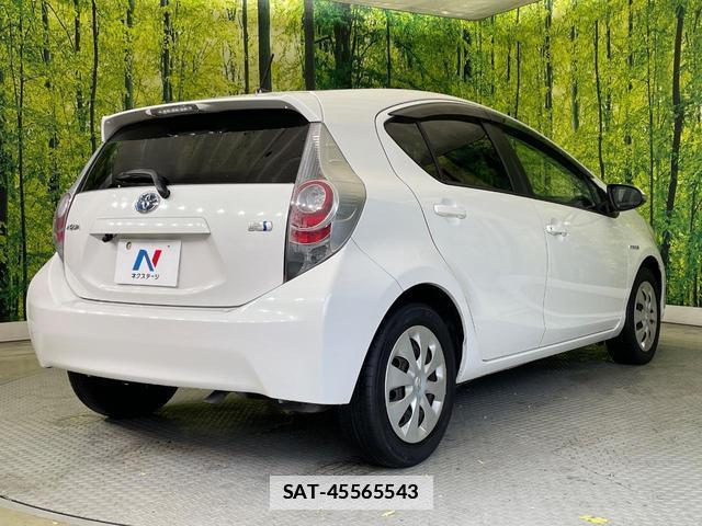 Toyota AQUA 2012-03 7869425-16