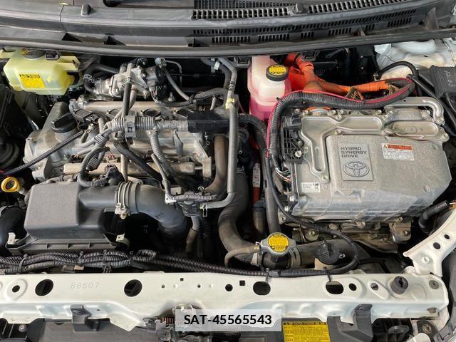 Toyota AQUA 2012-03 7869425-17