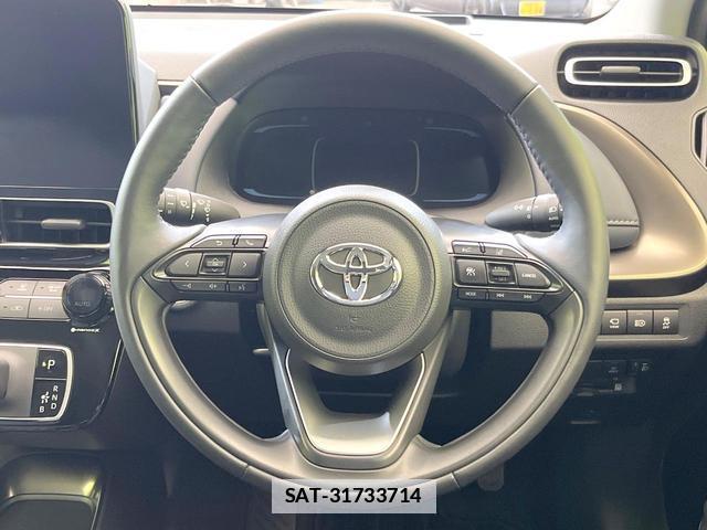 Toyota AQUA 2021-12 7869861-10