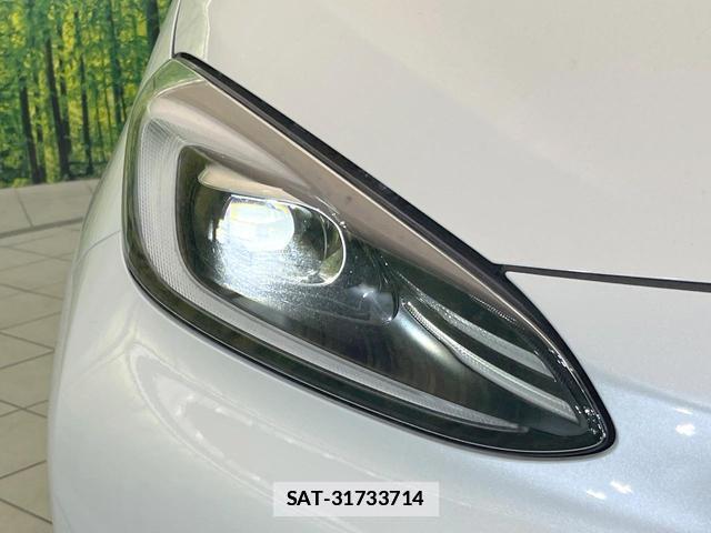 Toyota AQUA 2021-12 7869861-11