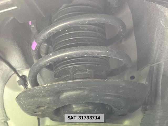 Toyota AQUA 2021-12 7869861-16