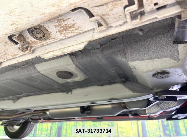 Toyota AQUA 2021-12 7869861-17