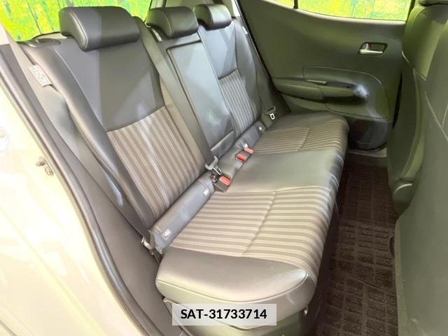 Toyota AQUA 2021-12 7869861-8