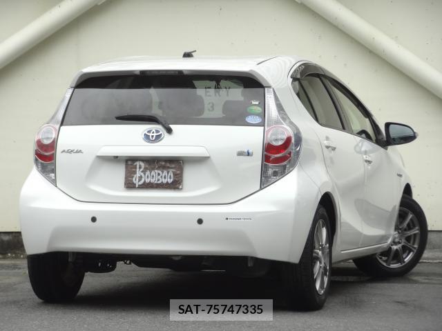 Toyota AQUA 2013-07 7870169-1