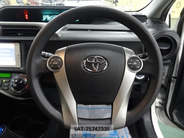 Toyota AQUA 2013-07 7870169-16