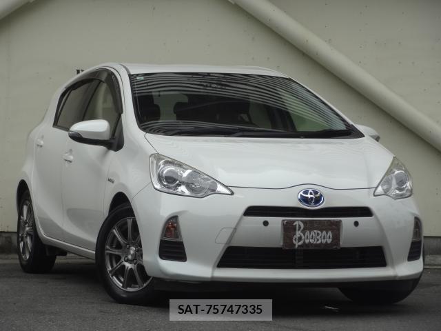 Toyota AQUA 2013-07 7870169-3