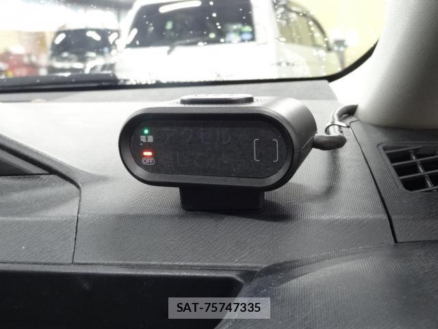 Toyota AQUA 2013-07 7870169-8