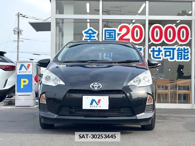 Toyota AQUA 2014-06 7870372-12