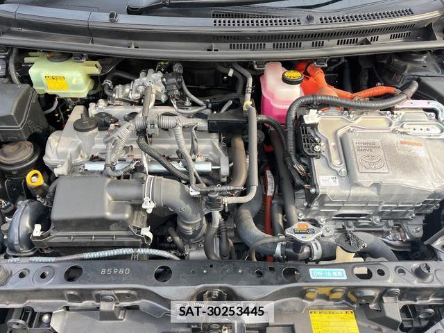Toyota AQUA 2014-06 7870372-16