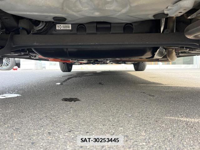 Toyota AQUA 2014-06 7870372-17
