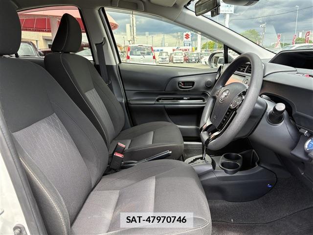Toyota AQUA 2020-03 7870482-11