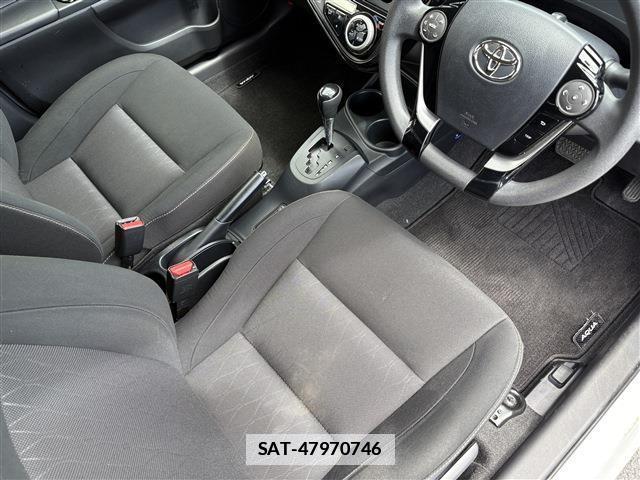 Toyota AQUA 2020-03 7870482-13