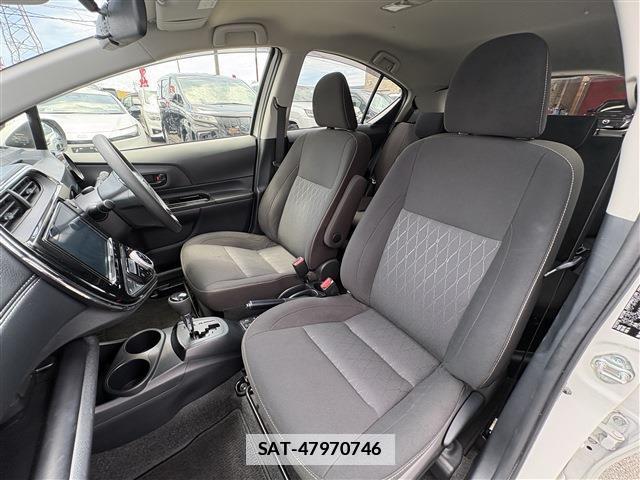 Toyota AQUA 2020-03 7870482-18