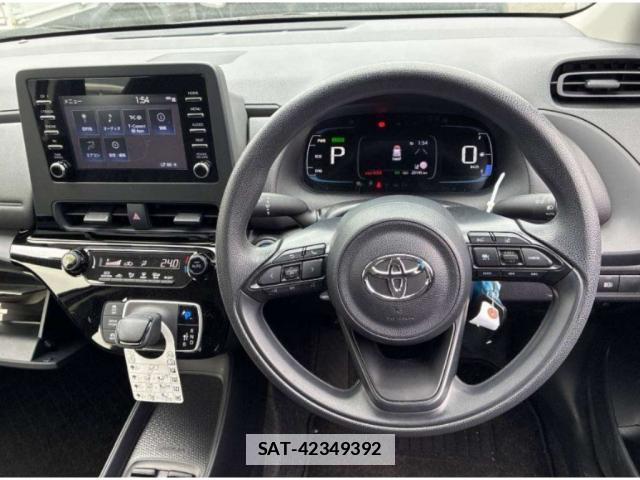 Toyota AQUA 2022-01 7870538-2