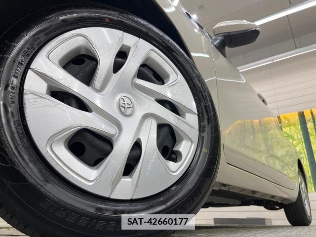 Toyota AQUA 2022-06 7871569-12