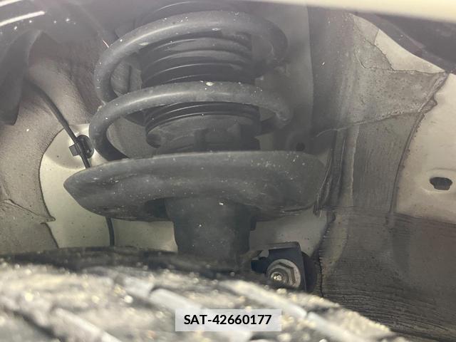Toyota AQUA 2022-06 7871569-19