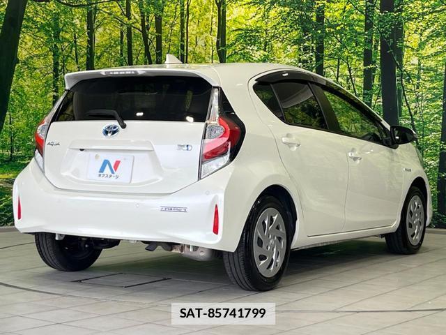 Toyota AQUA 2018-12 7872184-16