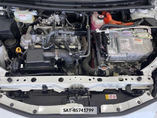 Toyota AQUA 2018-12 7872184-17