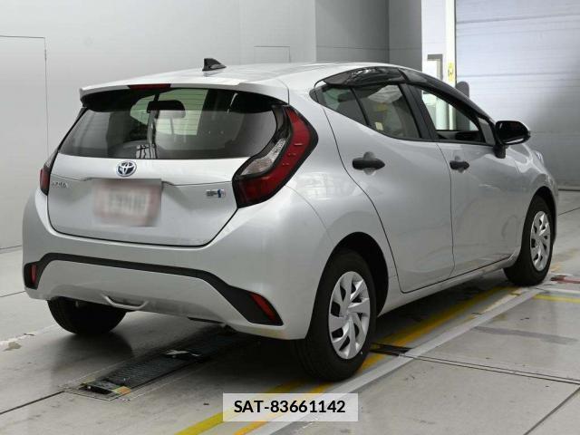 Toyota AQUA 2023-05 7872584-1