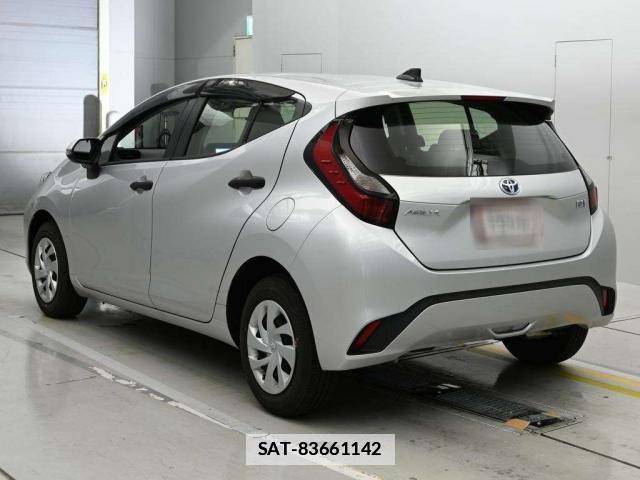 Toyota AQUA 2023-05 7872584-8
