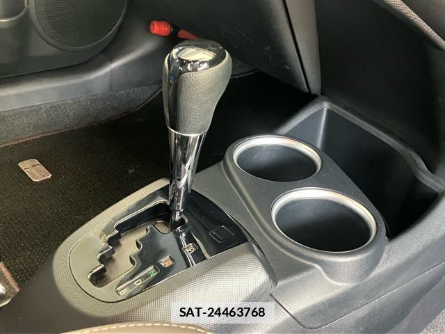 Toyota AQUA 2019-09 7872742-14