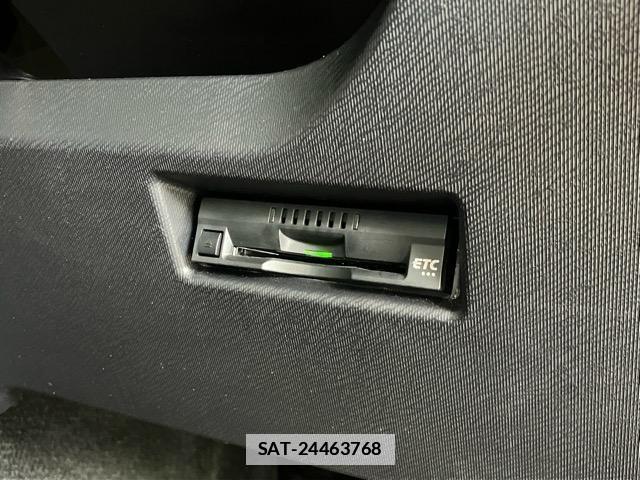 Toyota AQUA 2019-09 7872742-17