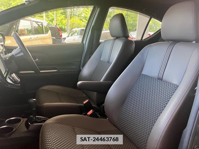 Toyota AQUA 2019-09 7872742-5
