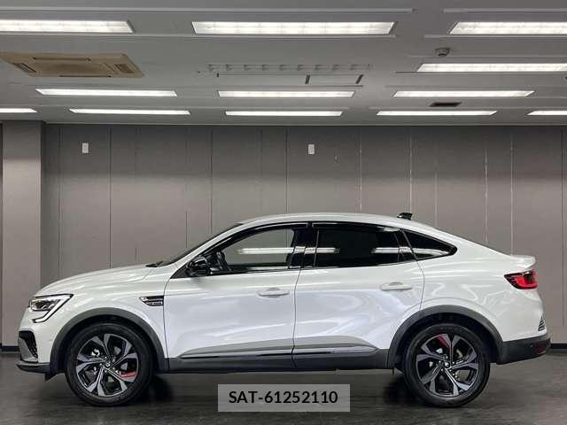 Renault Arkana 2022-09 7873141-9