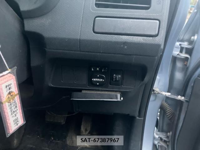 Toyota AURIS 2007-08 7868706-16