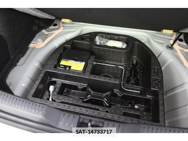 Toyota AURIS 2013-09 7870277-14