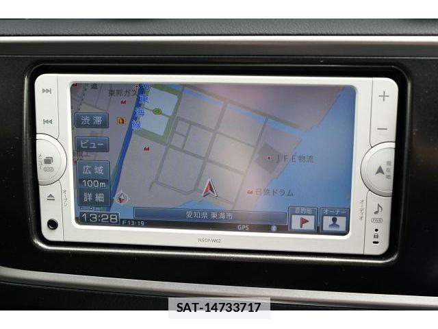 Toyota AURIS 2013-09 7870277-19