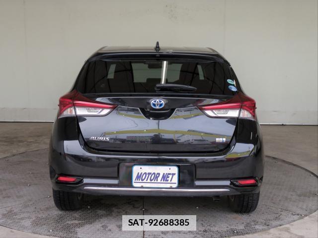 Toyota AURIS 2016-09 7871075-13