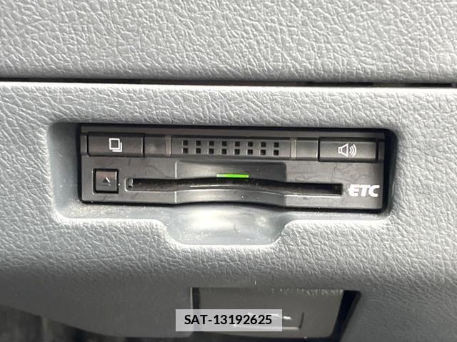 Toyota BB 2015-09 7867087-2