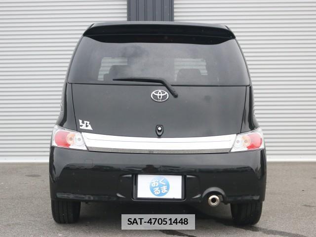 Toyota BB 2016-06 7867521-1