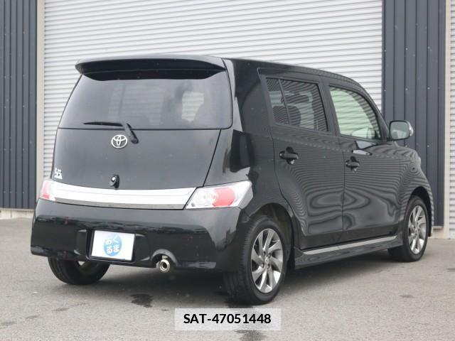 Toyota BB 2016-06 7867521-13