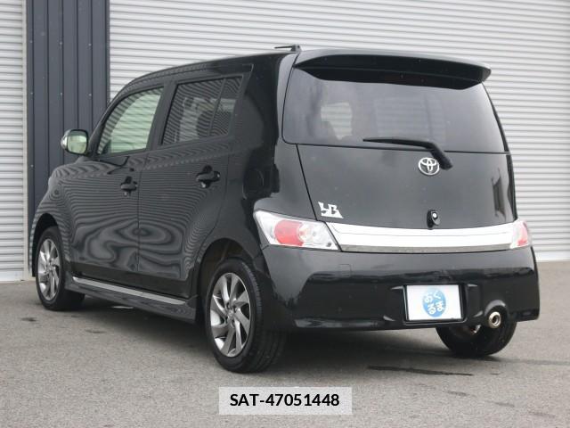 Toyota BB 2016-06 7867521-14