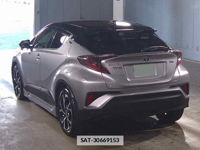 Toyota C-HR 2018-03 7866992-1