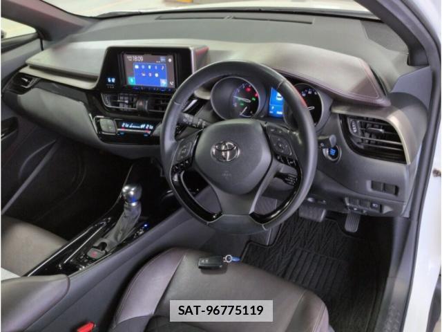 Toyota C-HR 2017-01 7867028-2